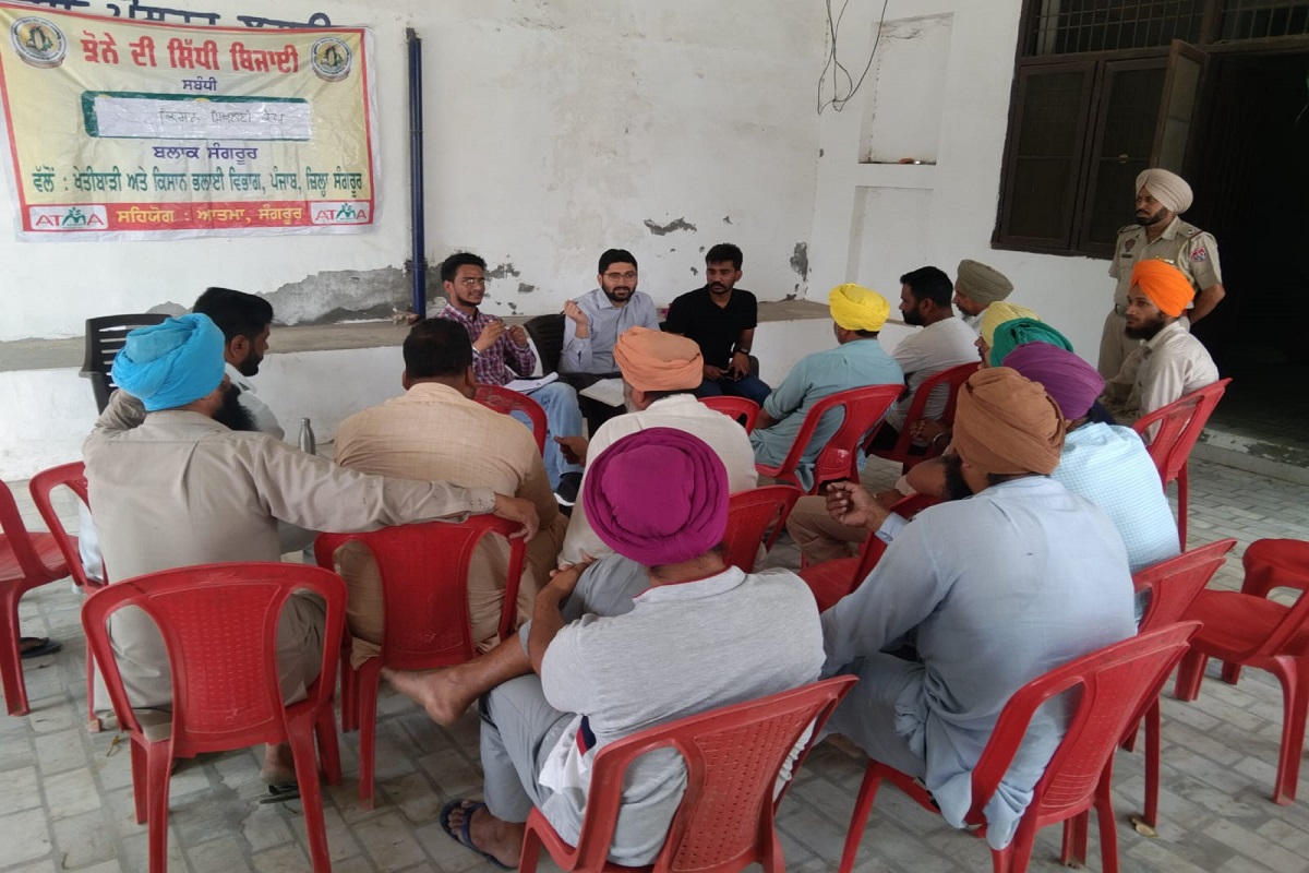 ਡੀ.ਸੀ ਦੇ ਦਿਸ਼ਾ ਨਿਰਦੇਸ਼ਾਂ ਹੇਠ ਕਿਸਾਨਾਂ ਨੂੰ ਝੋਨੇ ਦੀ ਸਿੱਧੀ ਬਿਜਾਈ ਲਈ ਕੈਂਪਾਂ ਰਾਹੀ ਕੀਤਾ ਜਾ ਰਿਹੈ ਪੇ੍ਰਰਿਤ