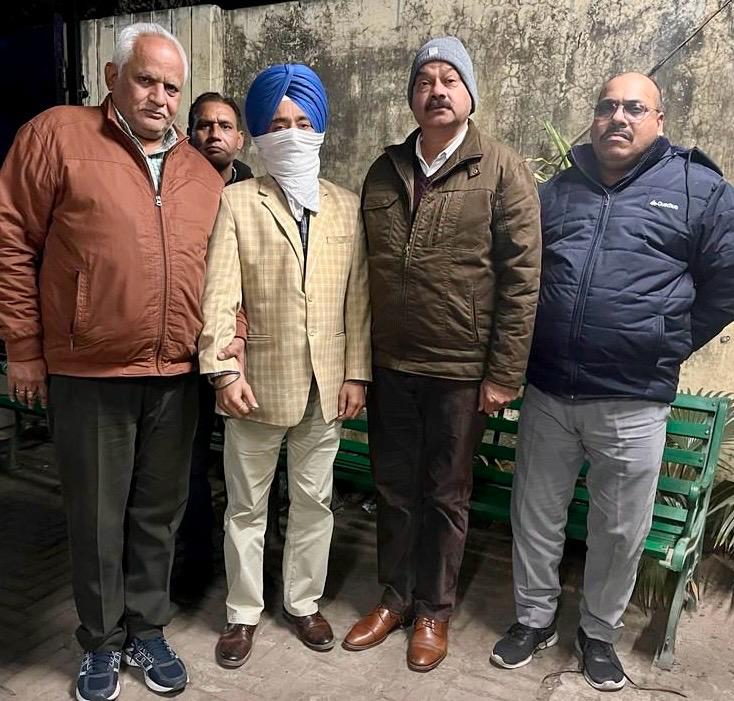 10,000 रुपए रिश्वत माँग ताडीरो द्वारा गिरफ़्तार ड राइटर विजीलैंस ब्यू 