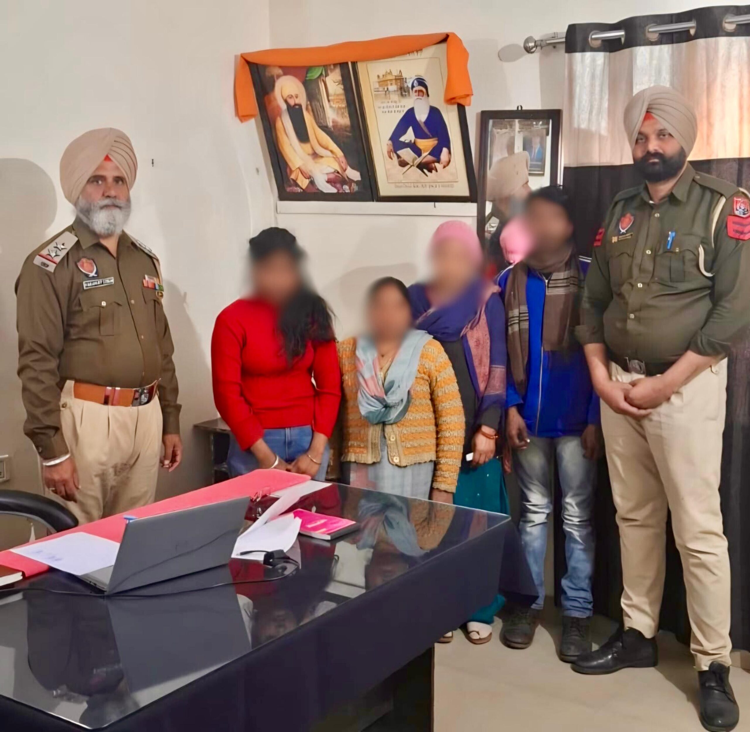 ਥਾਣਾ ਮਜੀਠਾ ਰੋਡ ਵੱਲੋਂ ਗੁਮ ਹੋਏ ਨਾਬਾਲਗ ਲੜਕੀ ਨੂੰ ਕੁੱਝ ਹੀ ਘੰਟਿਆਂ ਅੰਦਰ ਲੱਭ ਕੇ ਪਰਿਵਾਰ ਦੇ ਕੀਤਾ ਹਵਾਲੇ