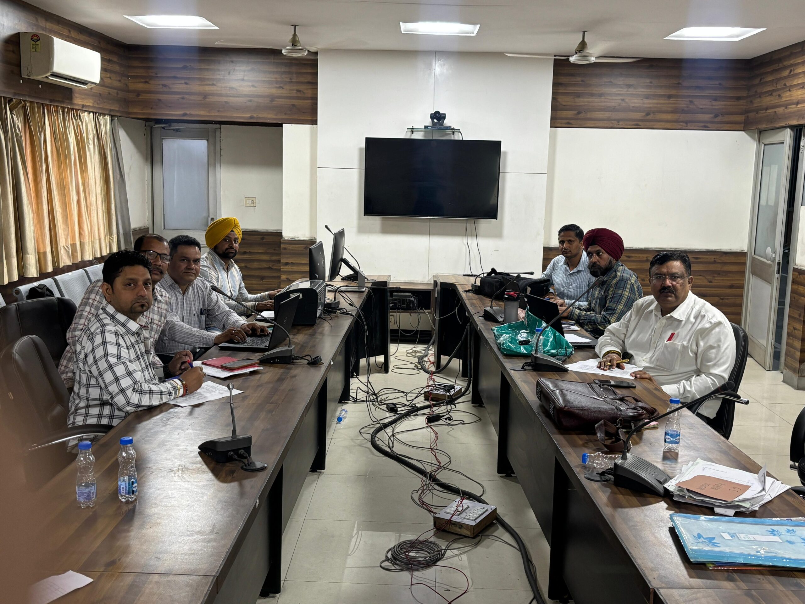 LPG Relief- Administration sets up control room in GLADA Office-2kg & 5kg FTL cylinders for migrant workers with just valid ID proof